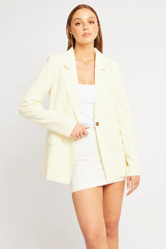 Effortlessly chic outfits for the modern woman   Yellow Smart Blazer